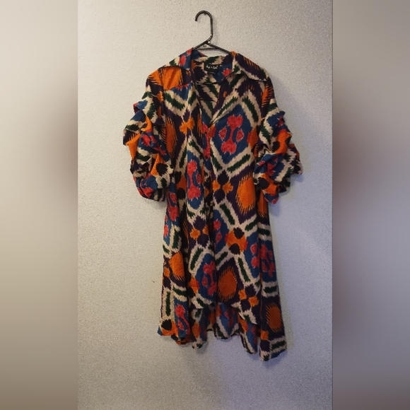 Step In Style Statement Dress  Abstract Art High  Cover Up - Picture 1 of 6